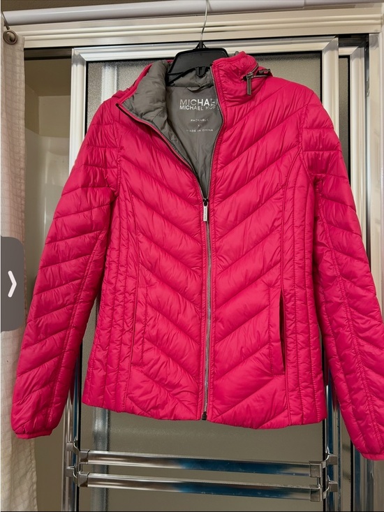 MICHAEL Michael Kors Jackets & Blazers - MICHAEL Michael Kors Hot Pink Chevron Quilted Packable Jacket